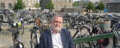 El PP baja de la bici a Sevilla